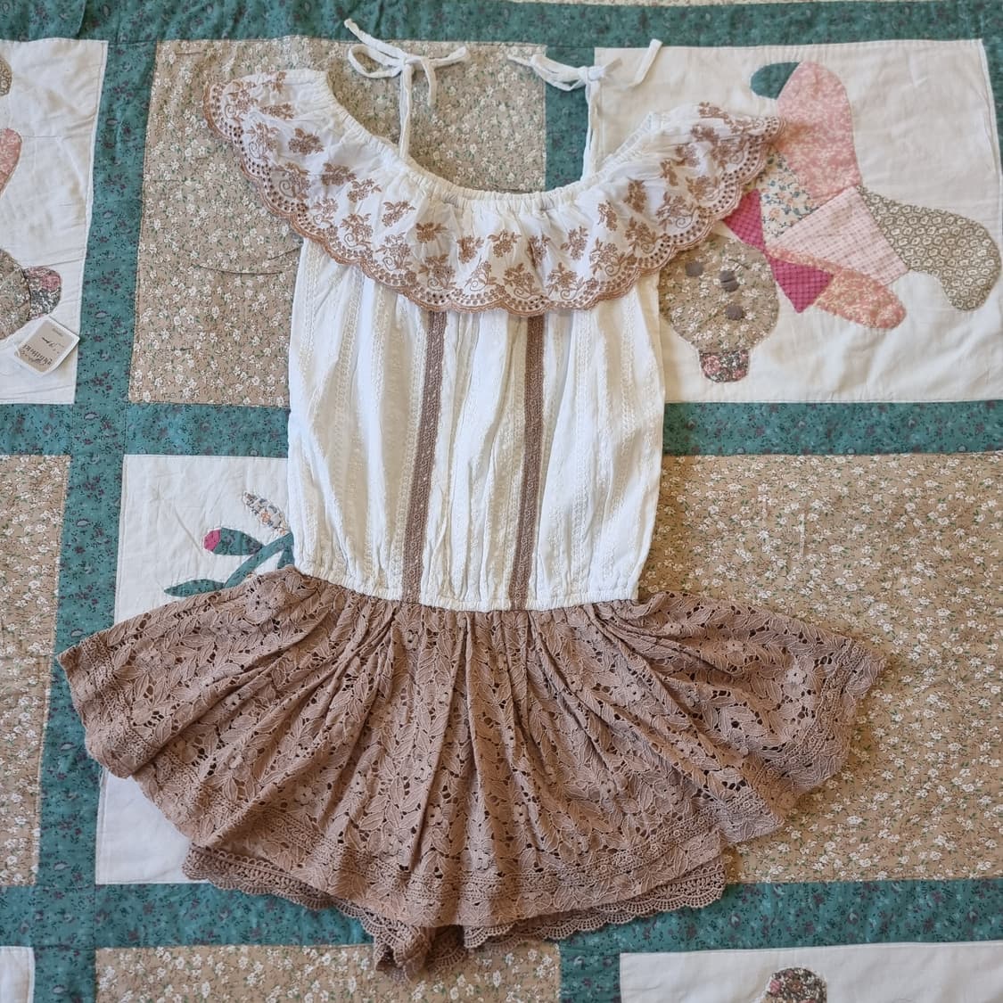 Liz Lisa(리즈리사) 빈티지 레이스 프릴 점프수트 상품이미지1