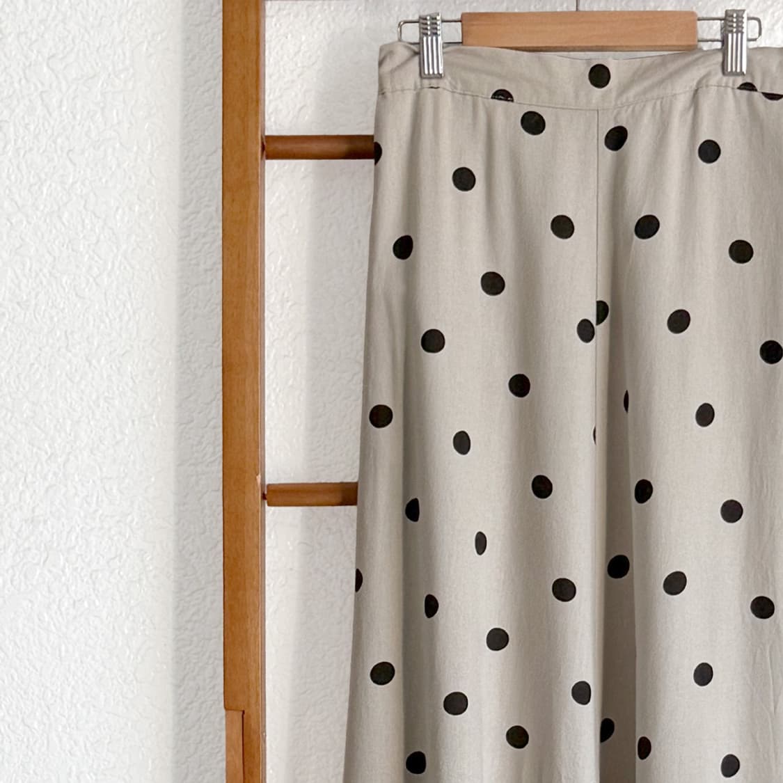 밀크 도트 롱 플레어 스커트 상품이미지2