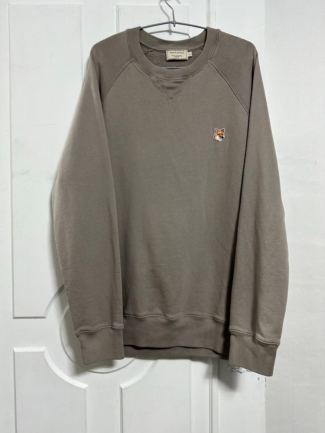 메종키츠네 폭스 헤드 패치 맨투맨 상품이미지1