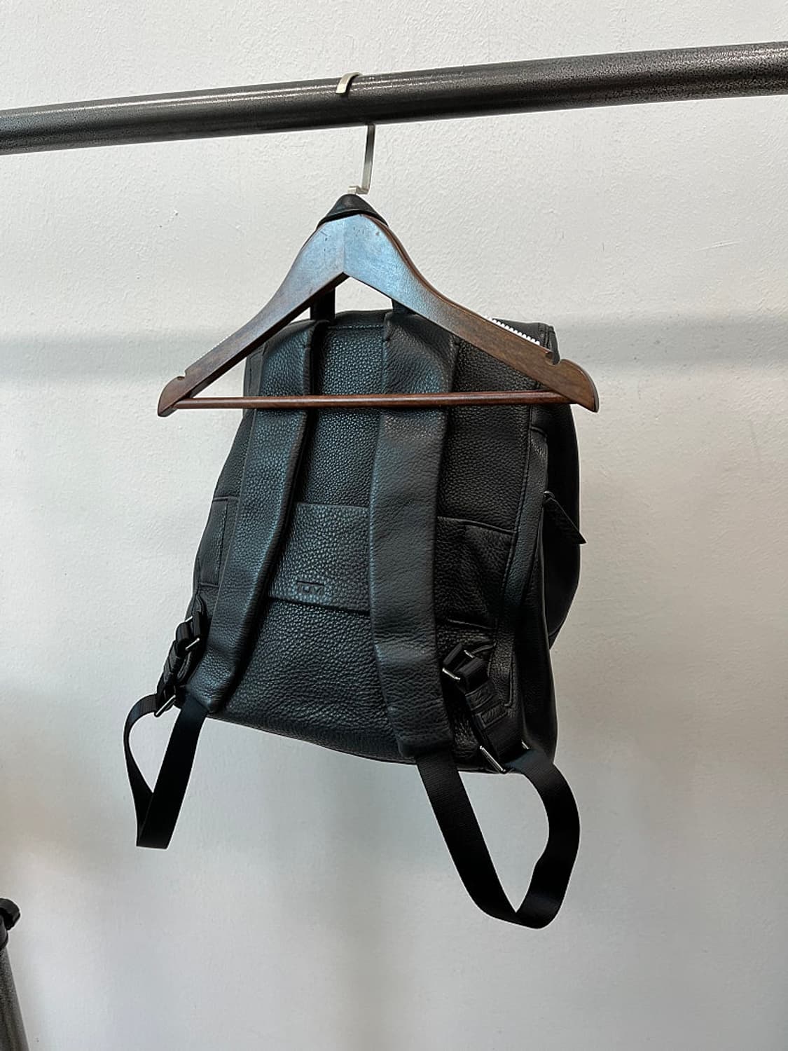 투미 블랙 가죽 백팩  상품이미지6