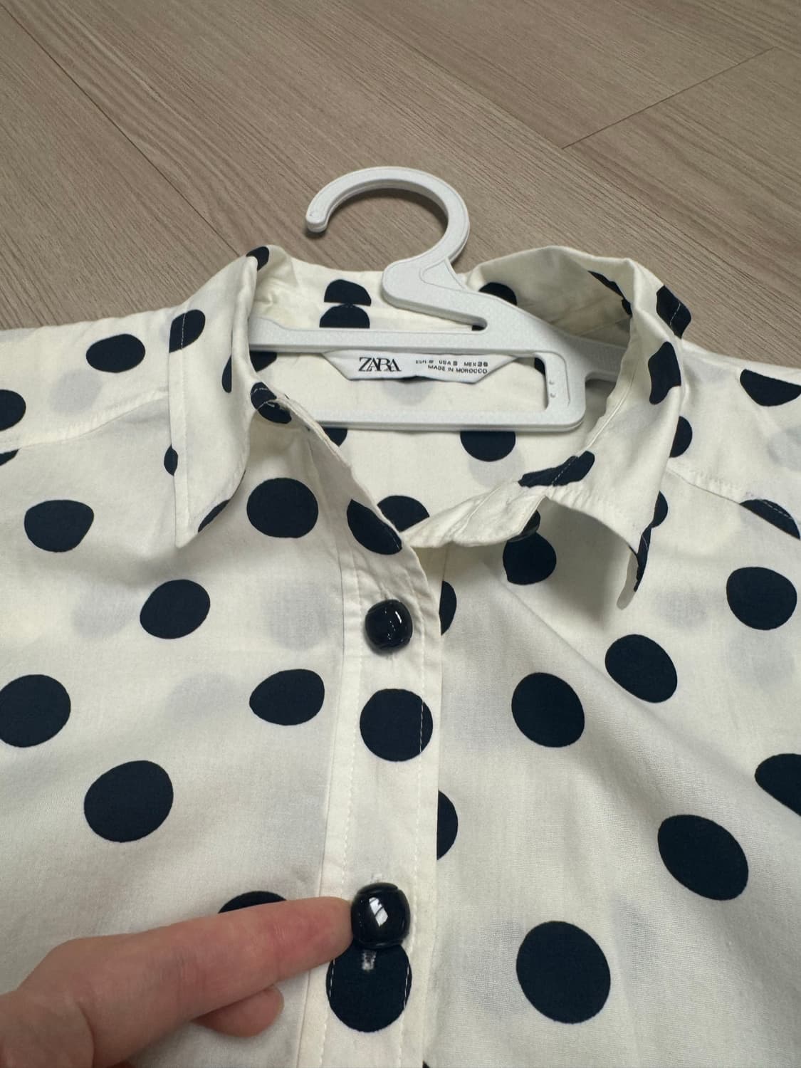 Zara 퍼프 도트 블라우스 상품이미지4