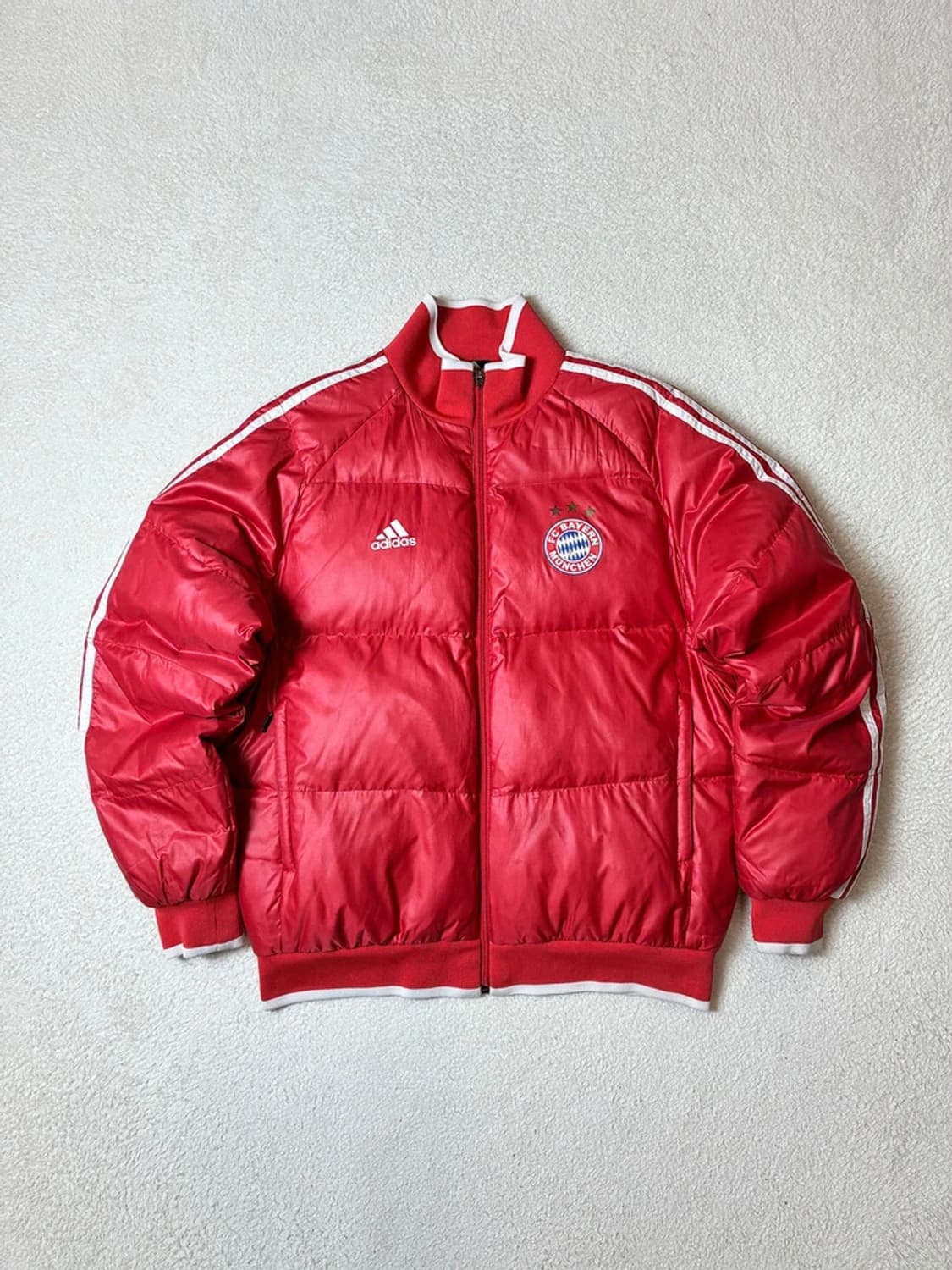 아디다스 뮌헨 덕다운 3s 푸퍼 패딩 PN6739 상품이미지1