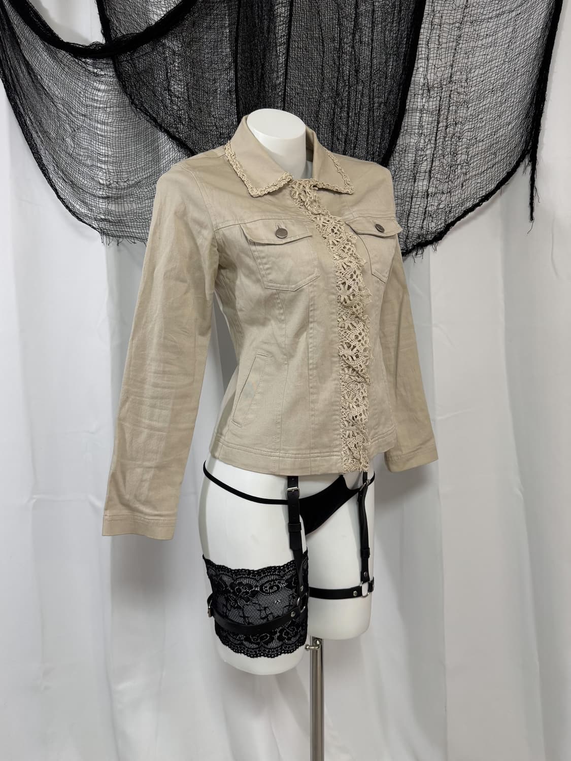 beige lace jacket 상품이미지3