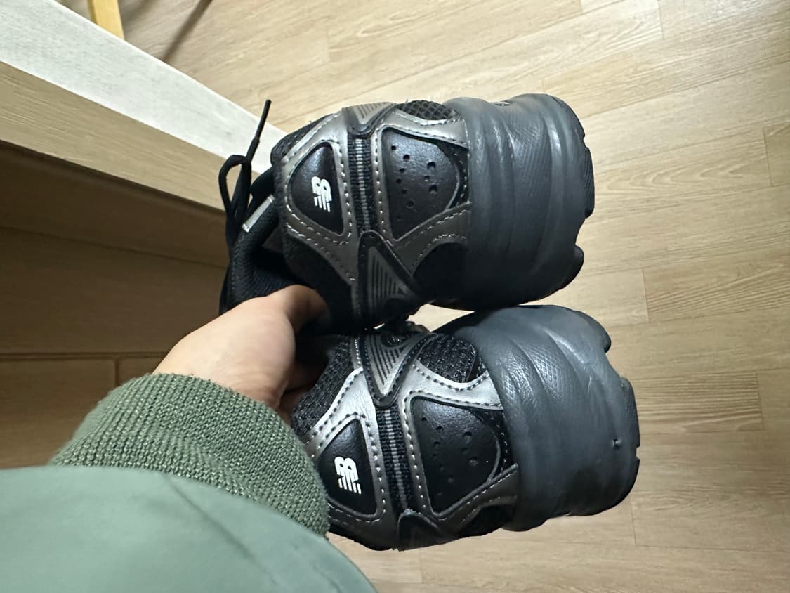 뉴발란스 509 블랙 260사이즈 U509E1 상품이미지2