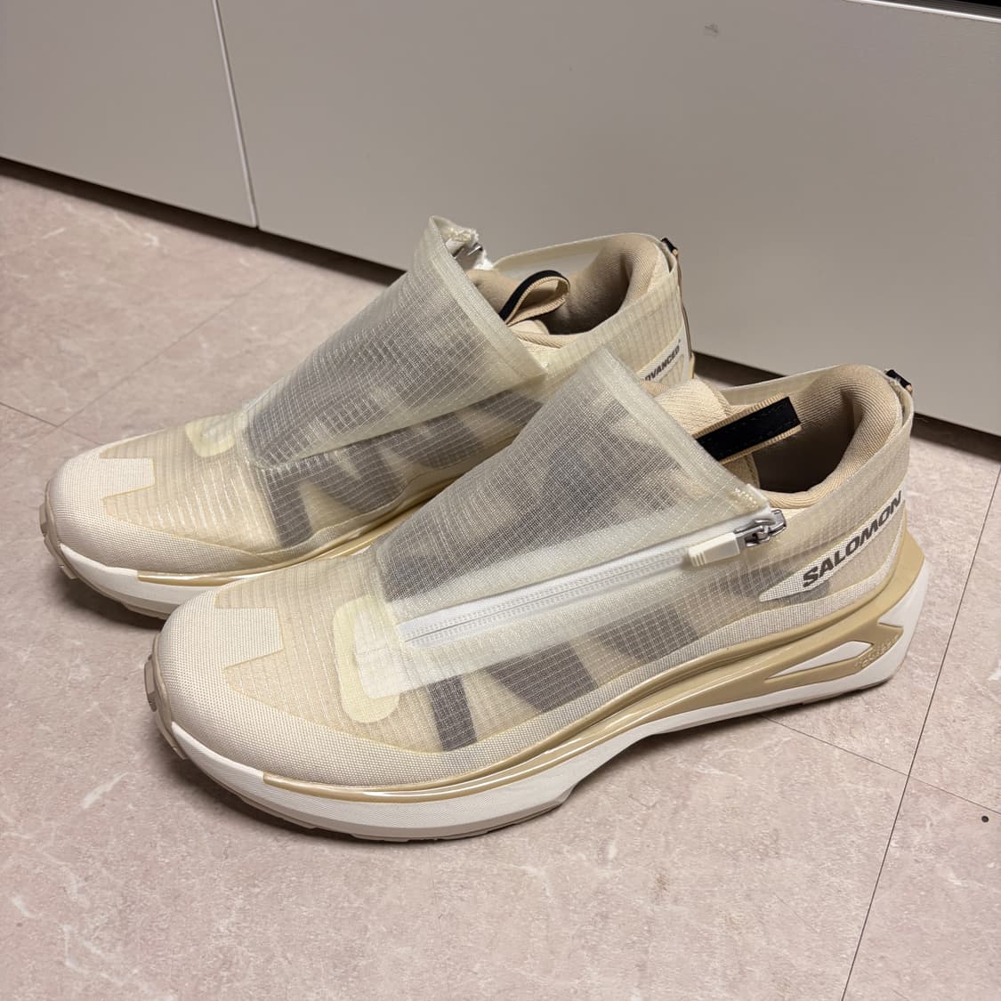 살로몬 오디세이 엘리먼트 어드밴스 클리어 바닐라 아이스 블리치드 신발 상품이미지3