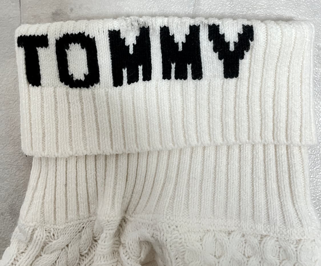 타미진스(Tommy Jeans) 빅 로고 터틀넥 케이블 니트 원피스 상품이미지4