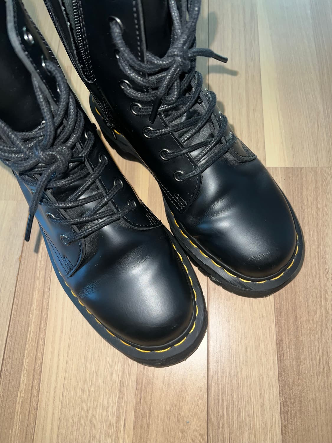 닥터마틴 제이든 240 상품이미지2