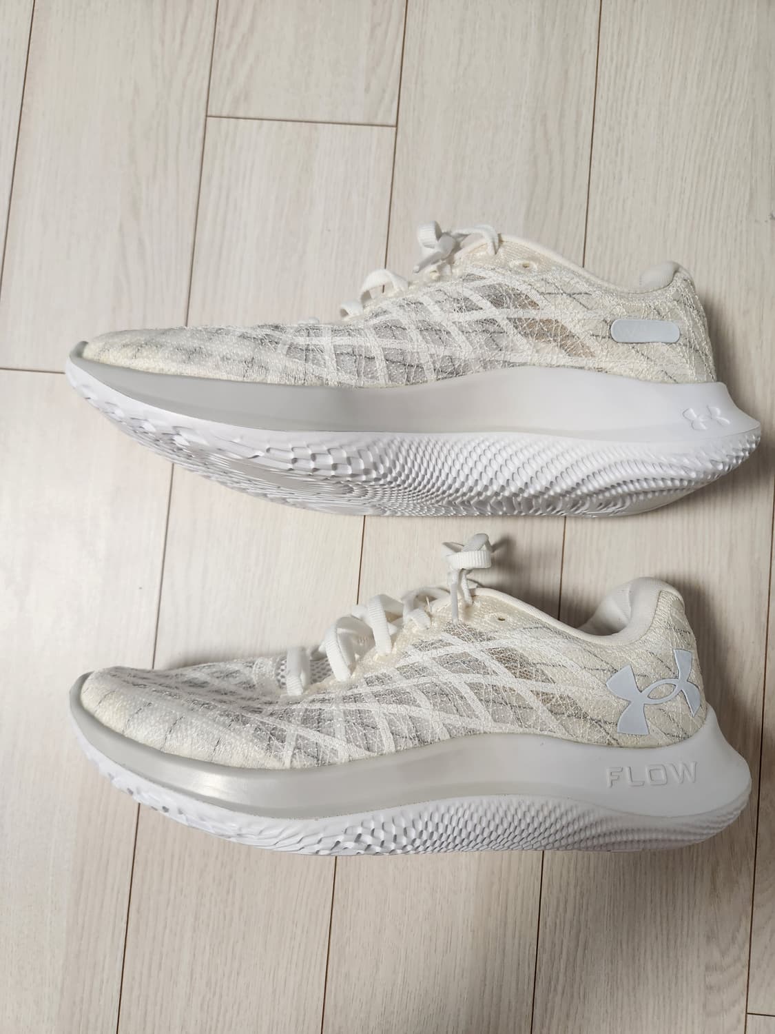 언더아머 운동화 UA Flow 벨로시티 윈드 2 CN 여성 러닝화 사이즈 상품이미지5