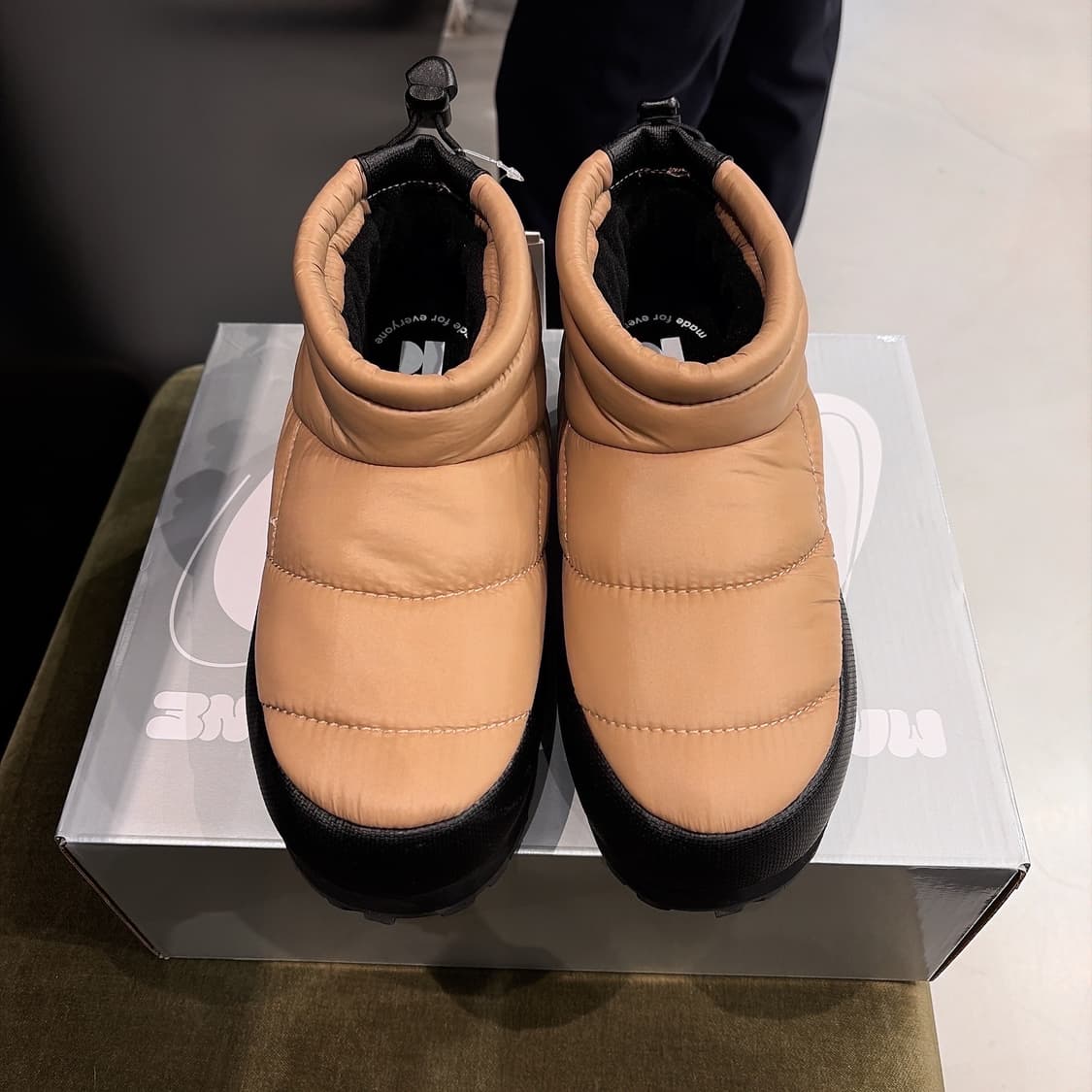 (정품/새상품) KLOGG 클로그 여성 베이지 퍼피 미니 패딩 부츠 상품이미지2