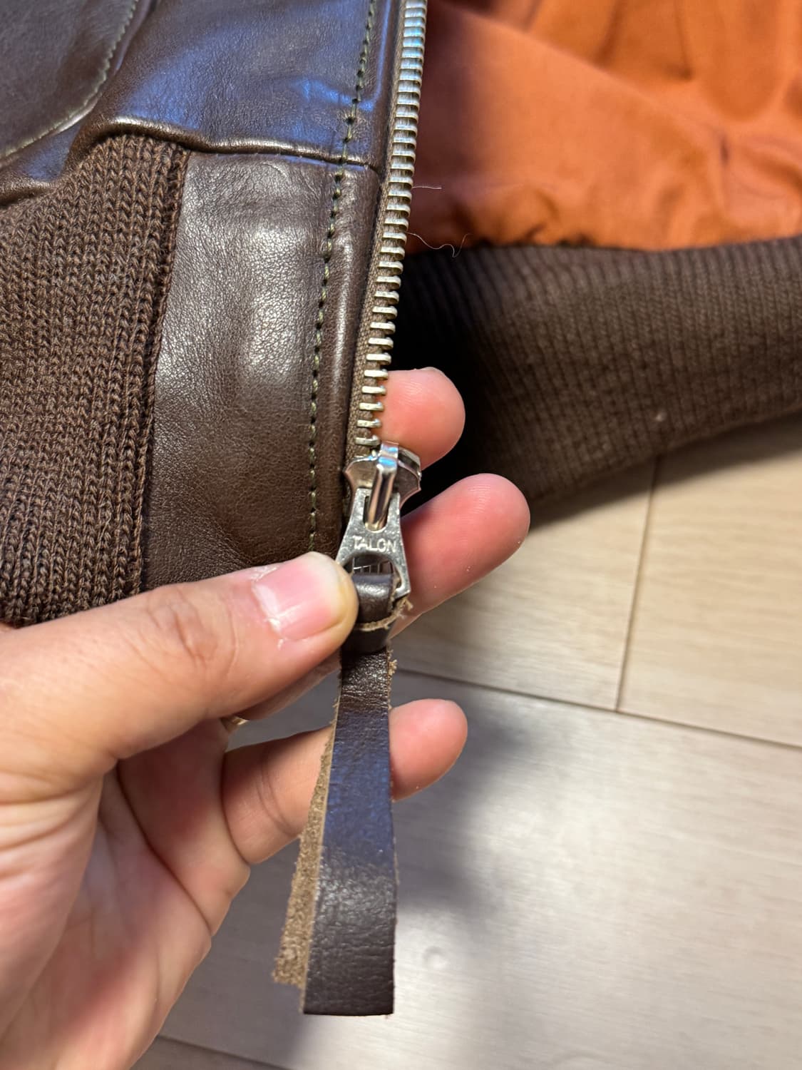 에어로레더 a-2자켓 42사이즈 팝니다 상품이미지9