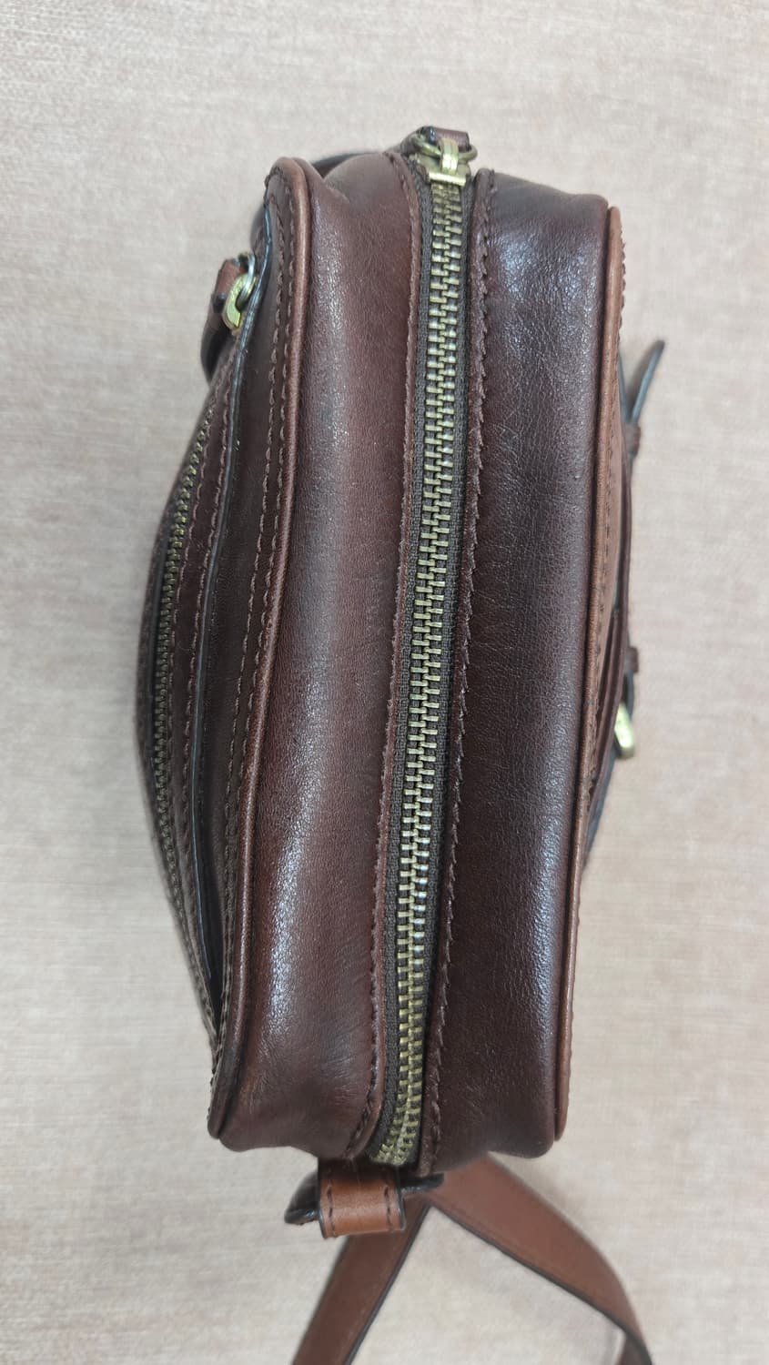 몽삭 Monsac-   앤틱스타일  가죽 미니 크로스백유니크한 디자ㅣ인 상품이미지4