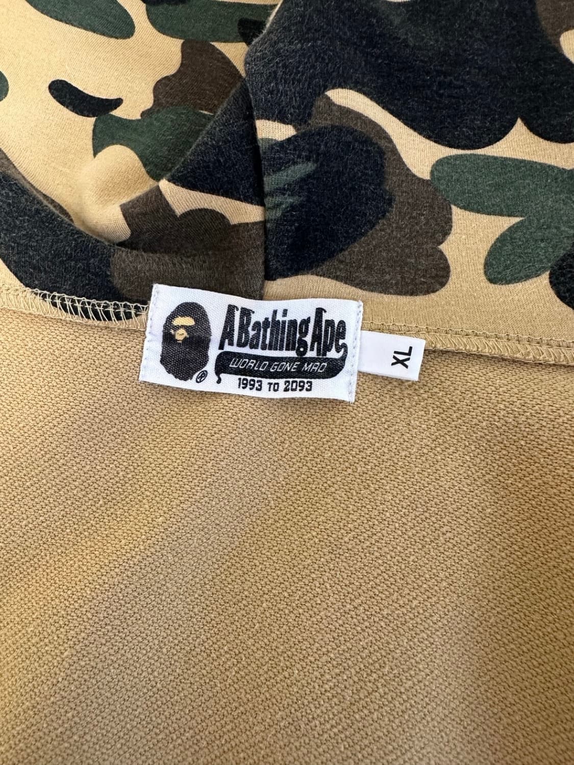 (XL) 베이프 고어텍스 샤크 후드집업 황계 상품이미지3