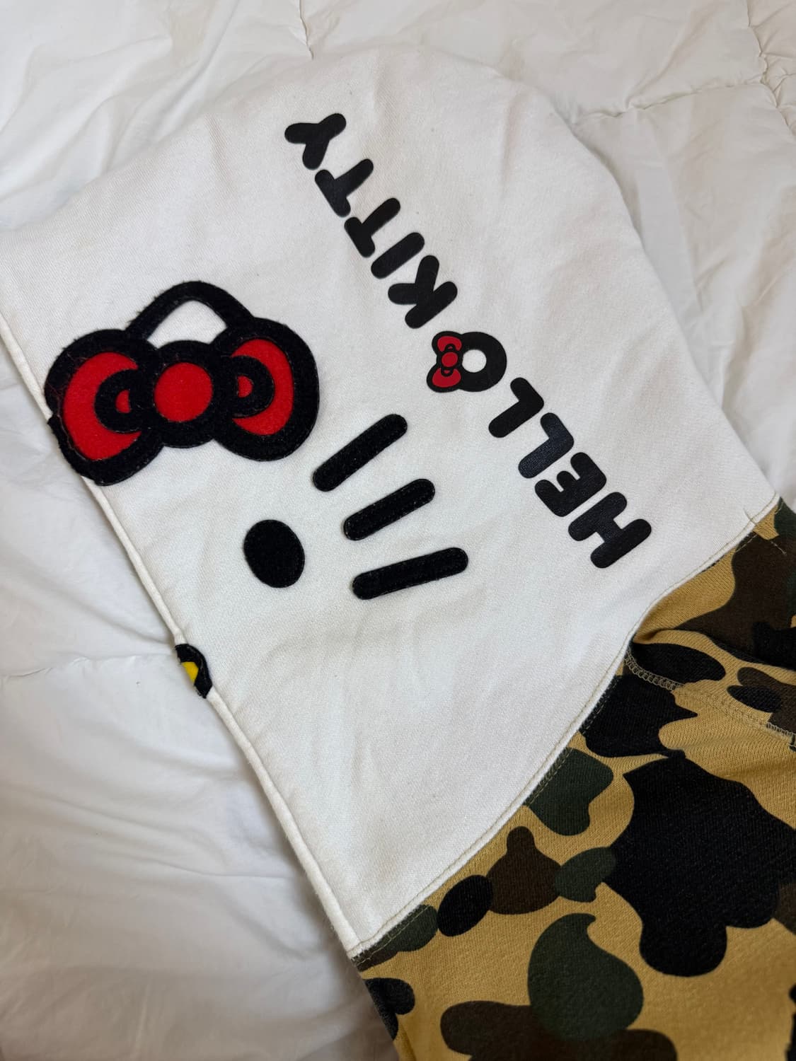 베이프 정품 키티 콜라보 후드집업 황계 상품이미지2