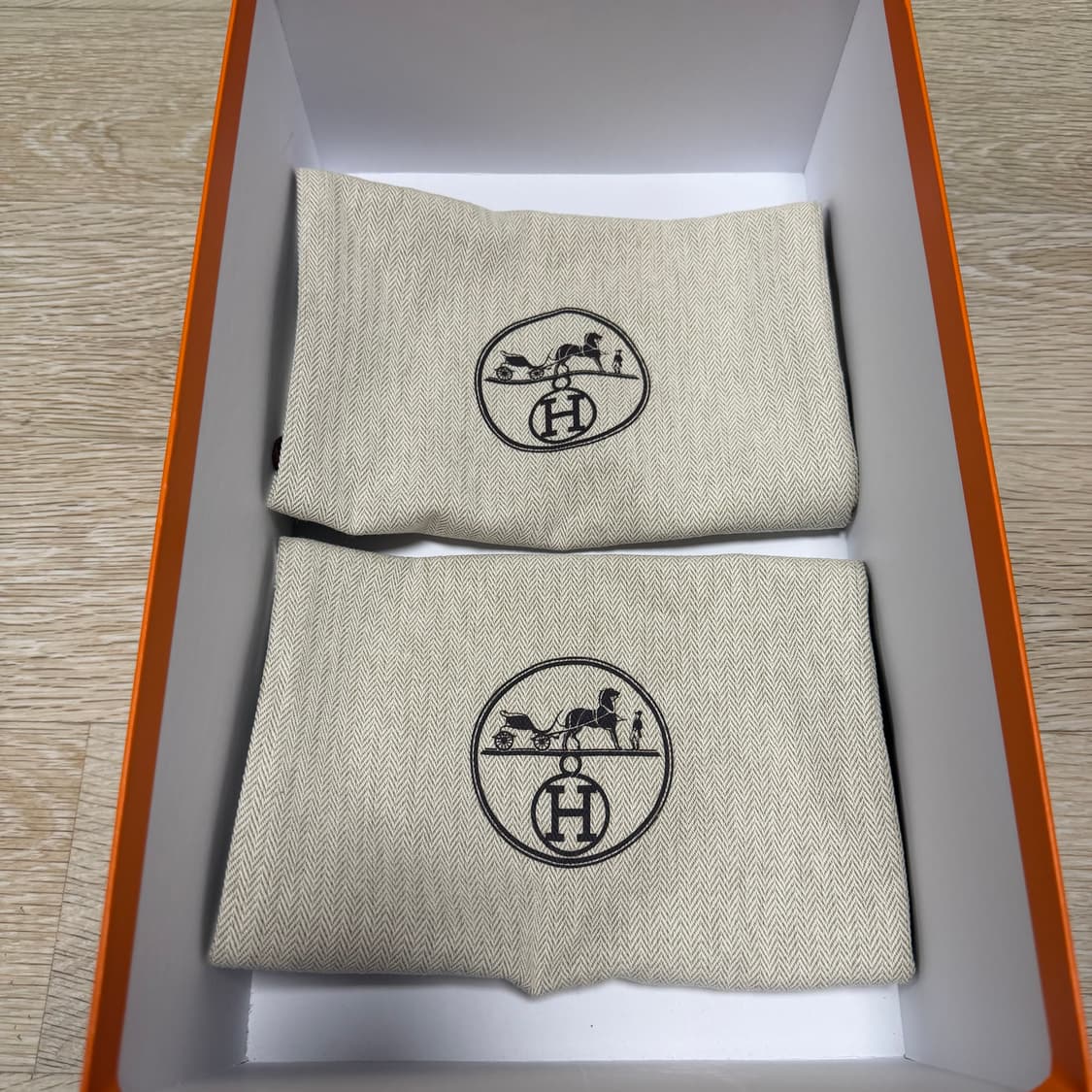 [S+급/42] 에르메스 이즈미르 시어링 샌들 스웨이드 슬리퍼 상품이미지9