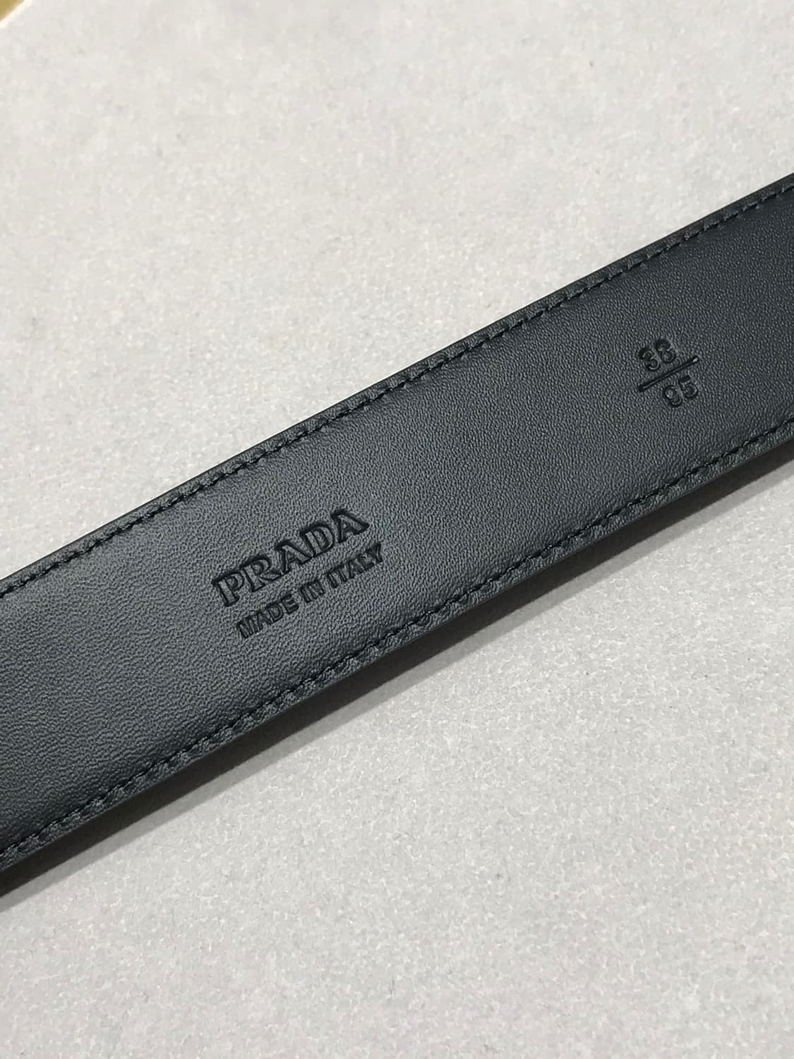 프라다 세모 모노그램 벨트 새상품 95 상품이미지4