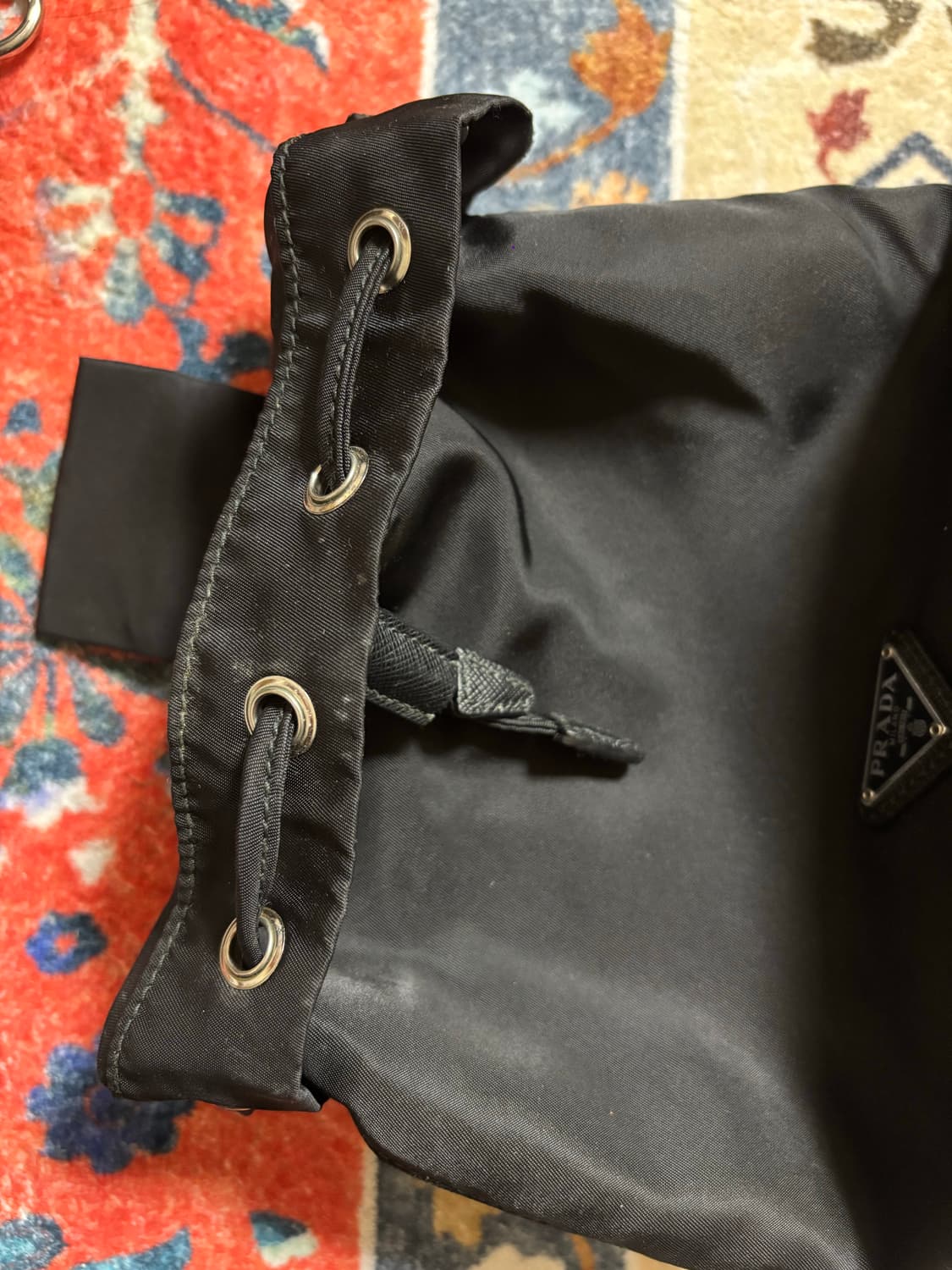 프라다 복조리 버킷 크로스백 상품이미지4