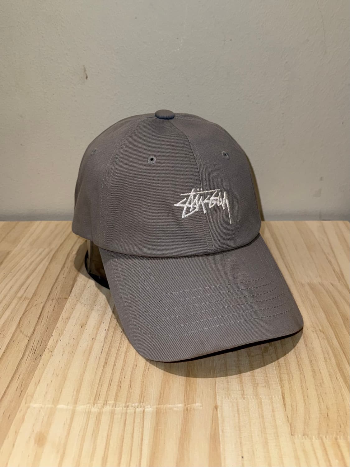 스투시 로고 볼캡 상품이미지1