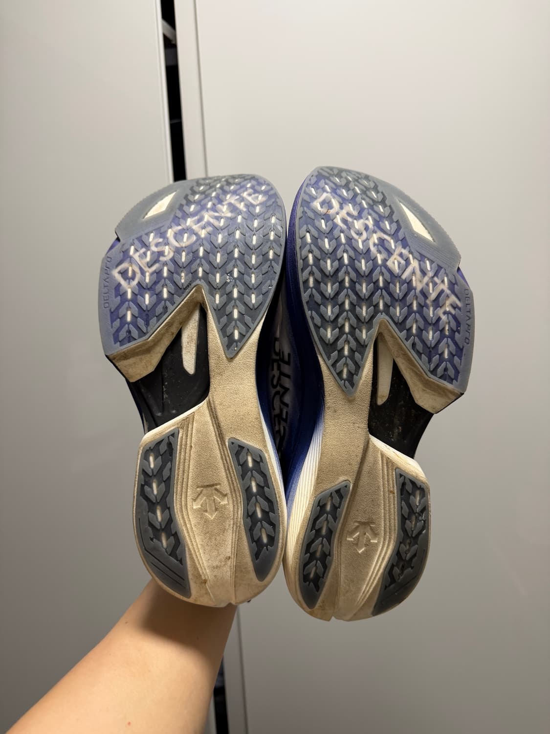 데상트 델타프로 EXP V3 러닝화 상품이미지4