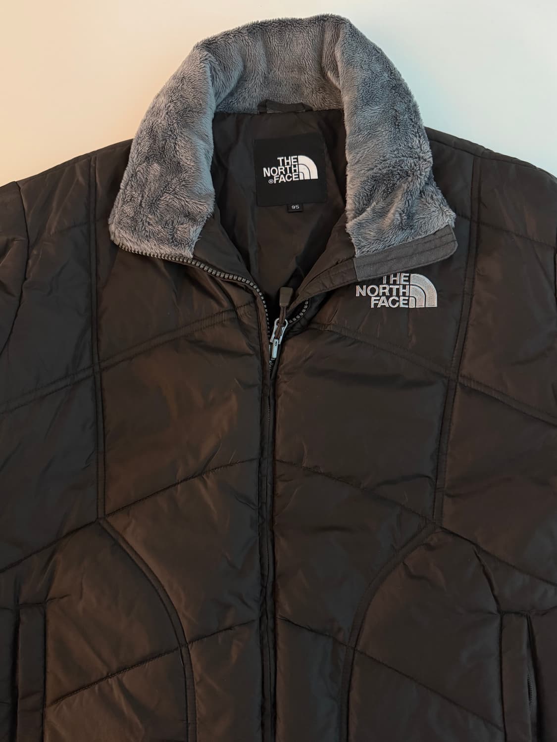 노스페이스 경량패딩 상품이미지4