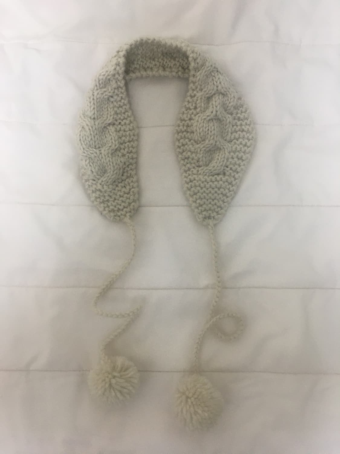 아이보리 꽈배기 니트 귀도리 상품이미지1