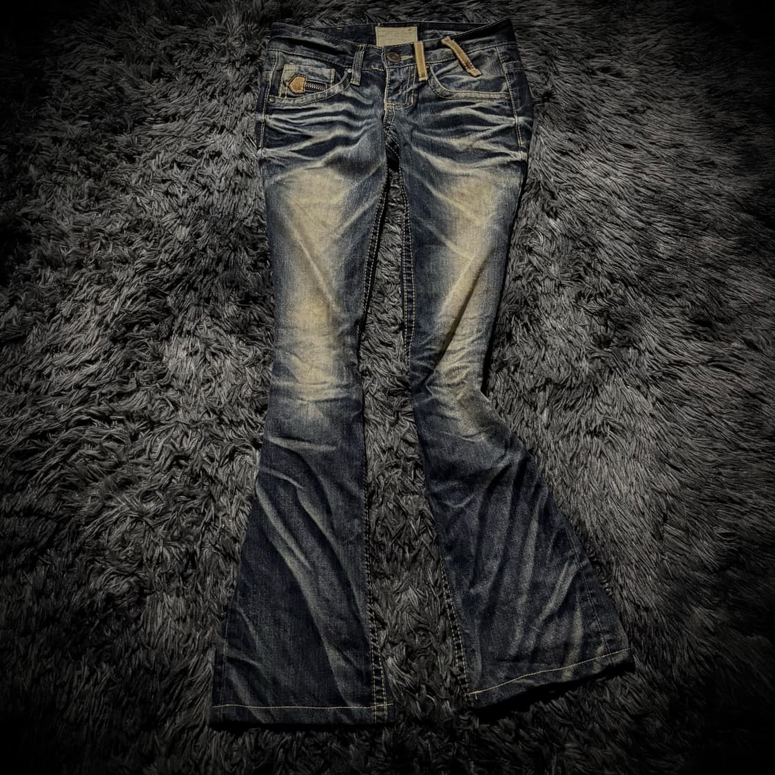 LOLITA JEANS 워싱 레터링 자수 지퍼 포켓 부츠컷 데님팬츠 상품이미지1