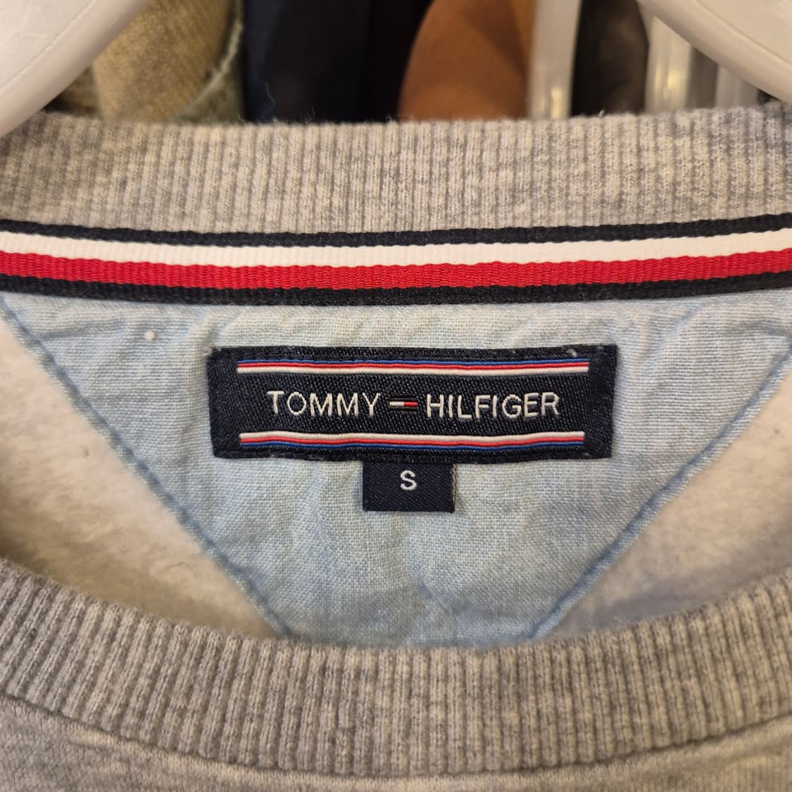 S 타미힐피거 그레이 맨투맨  상품이미지3