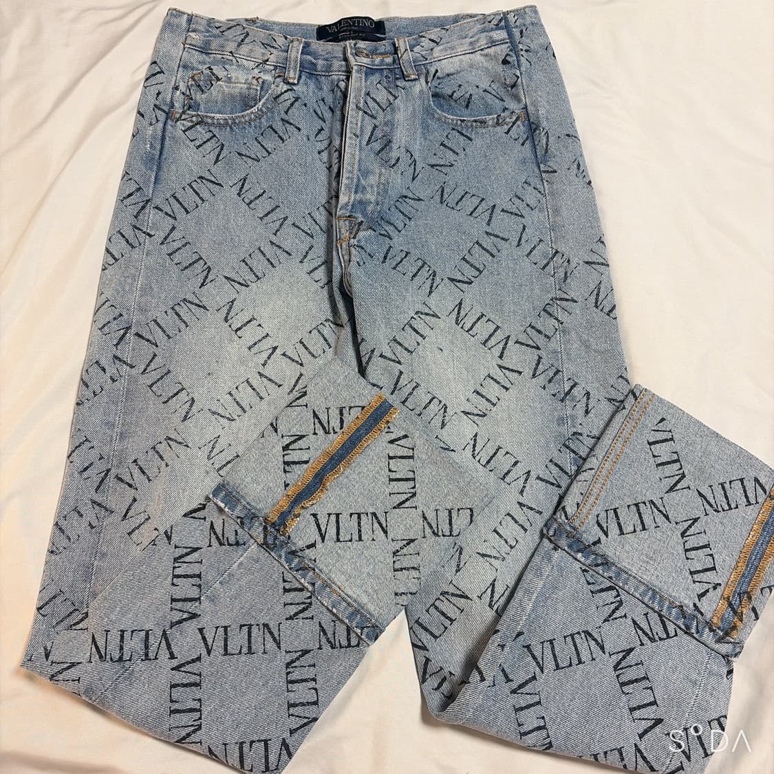 발렌티노 VLTN 패턴 롤업 데님 팬츠 XS 상품이미지1