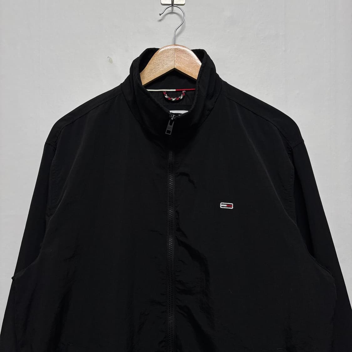 타미힐피거 블랙 나일론 자켓 상품이미지2