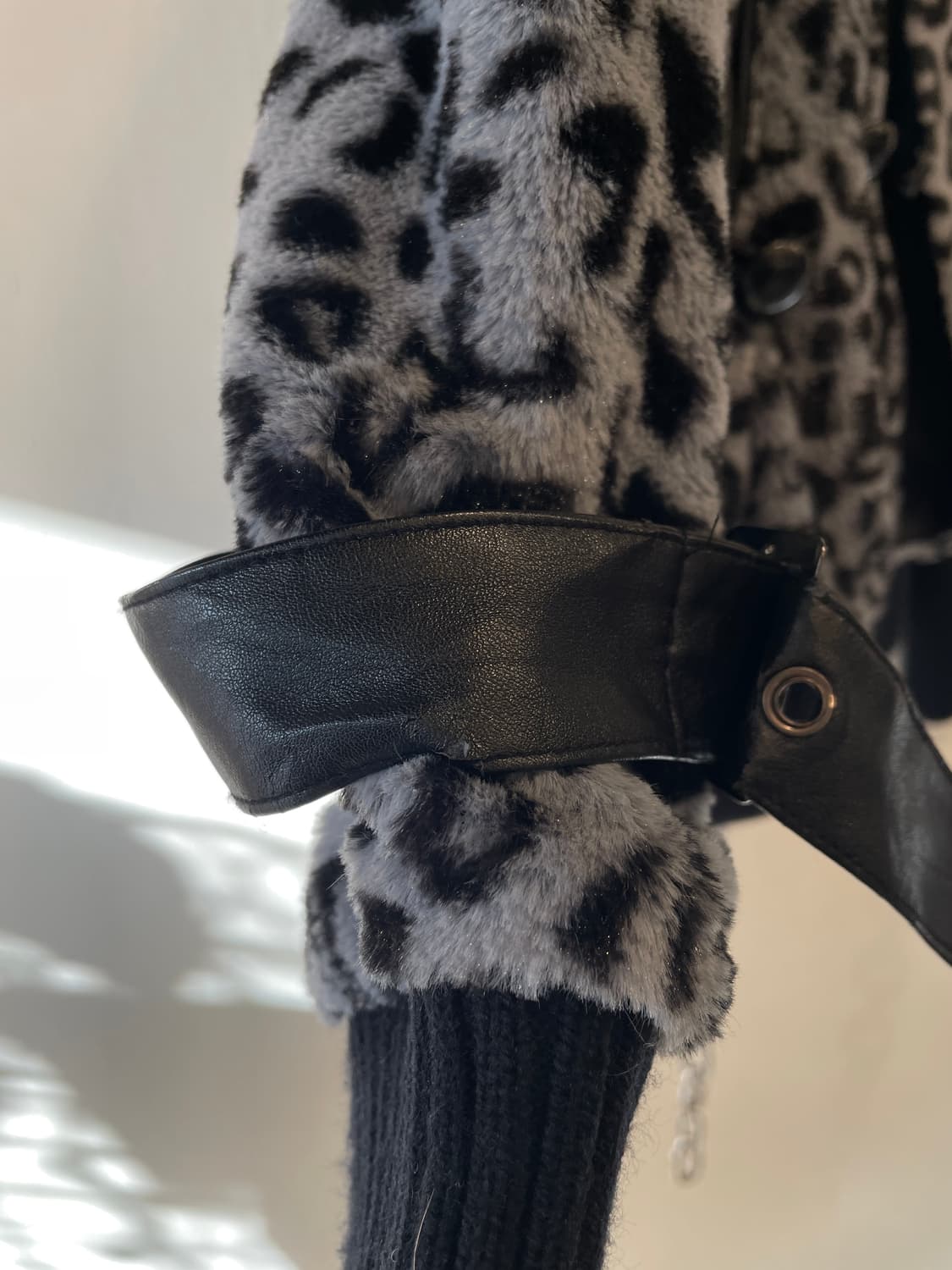 ghost of harlem 고스트오브할렘 레오파드 블랙 퍼 후드집업 상품이미지9