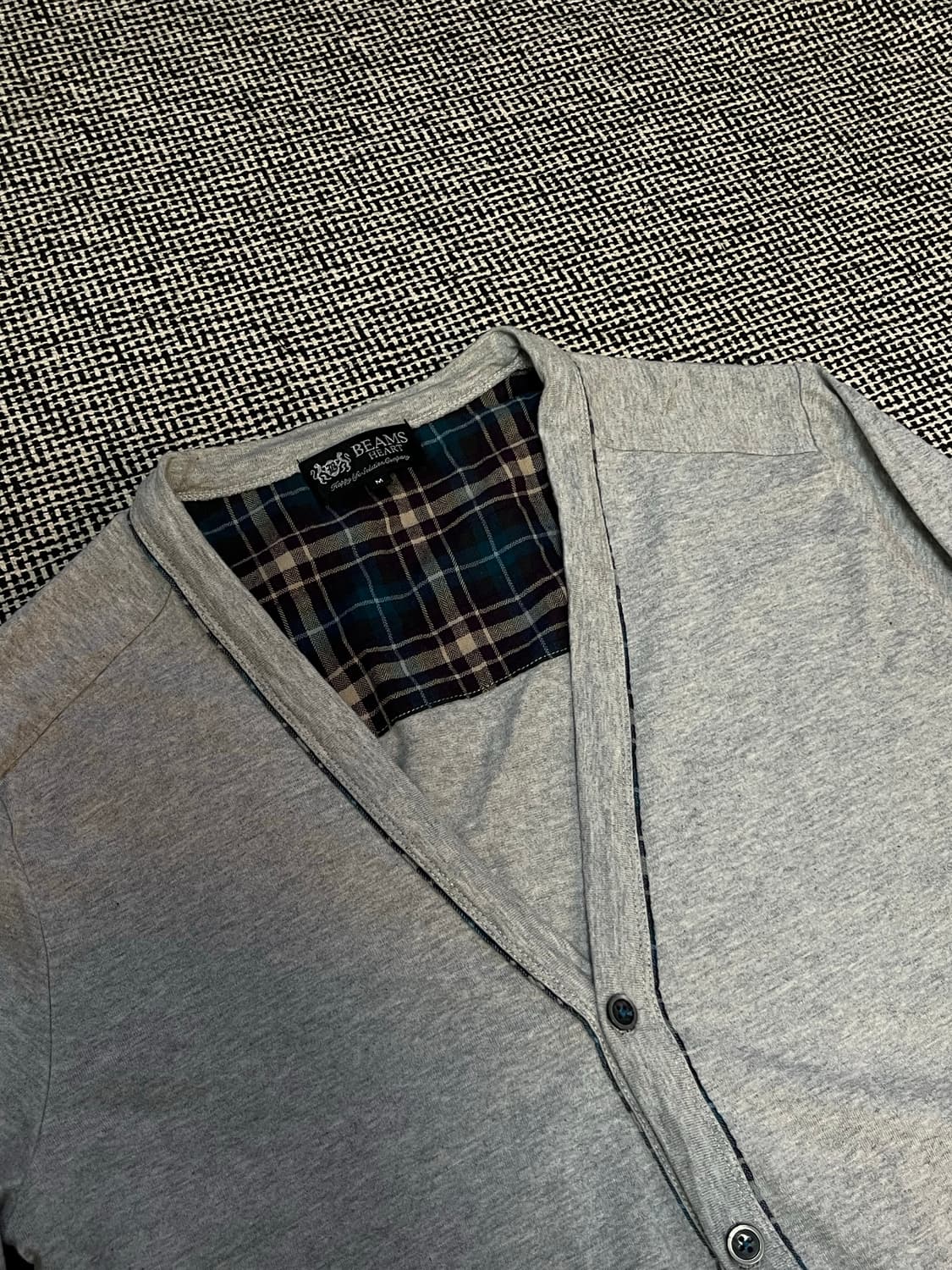 빔즈 체크 디테일 면 가디건 상품이미지1