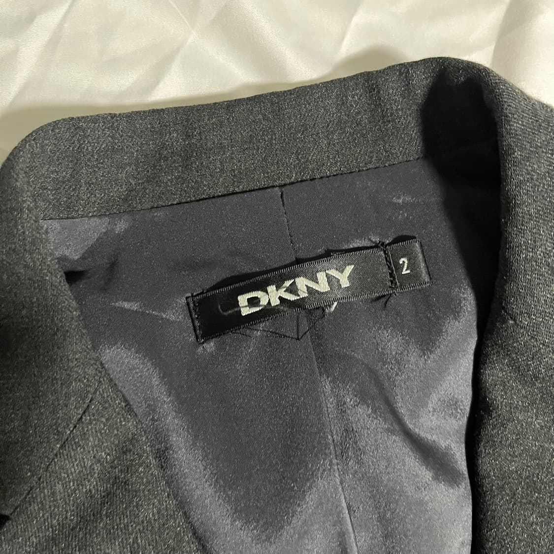 DKNY . 차콜 원버튼 블레이저 상품이미지5