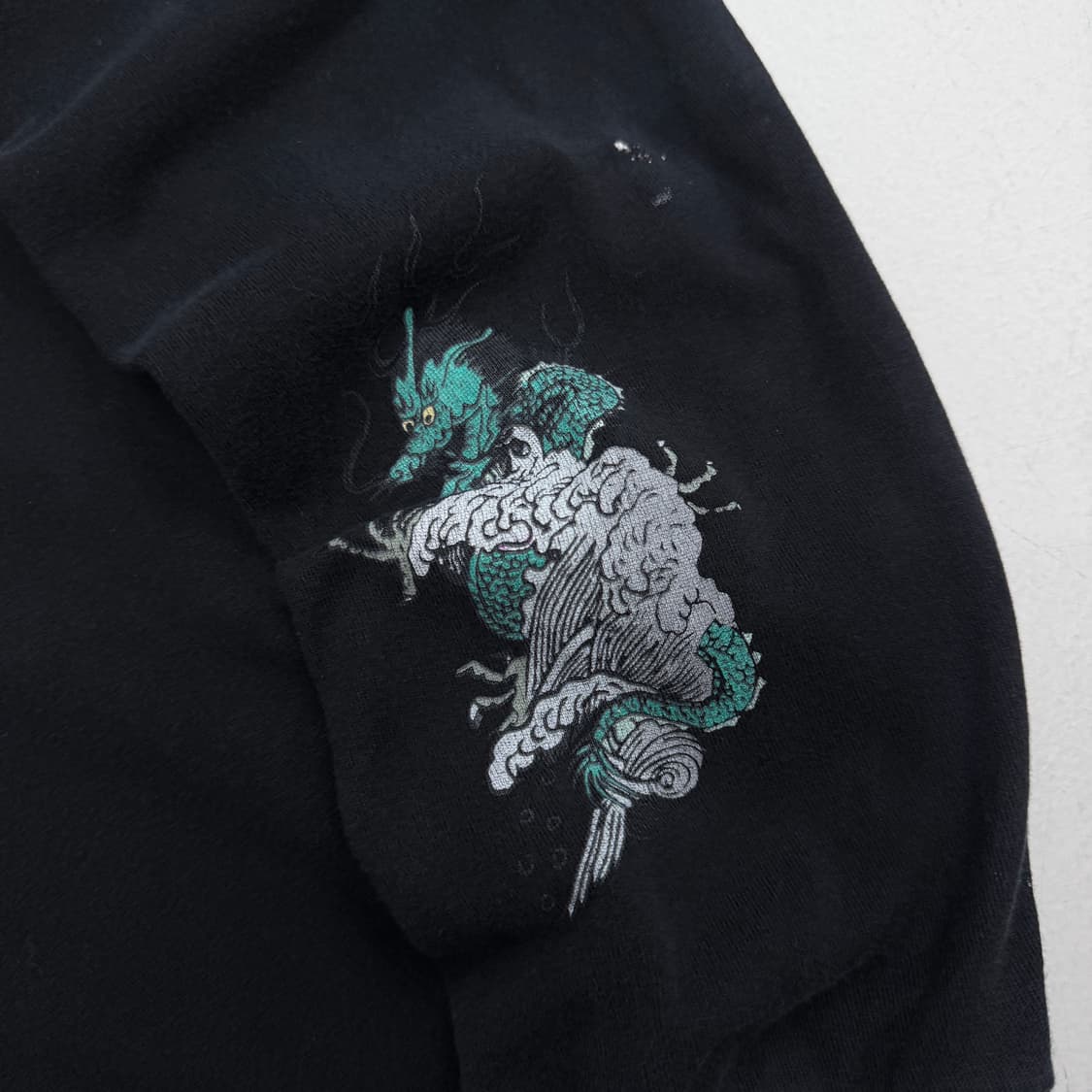  스투시 용 드래곤 프린팅 롱슬리브 블랙 상품이미지4