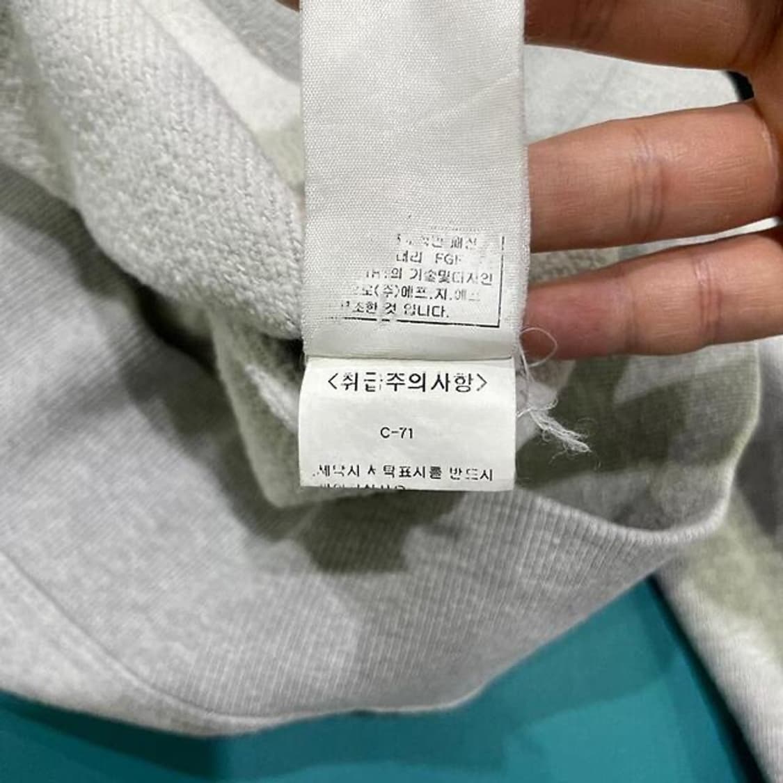 CP컴퍼니 렌즈 패치포켓 맨투맨 (M)  상품이미지7