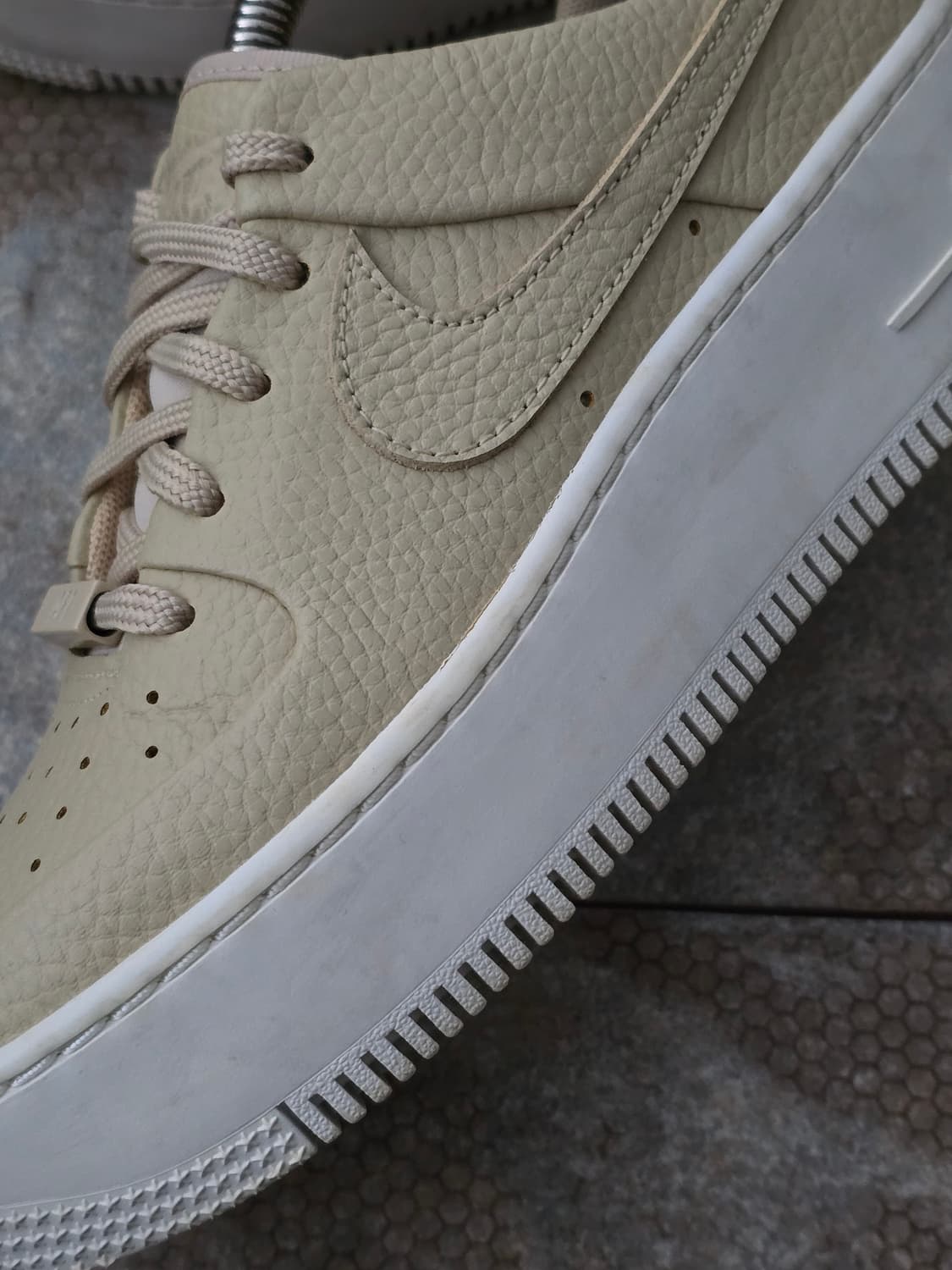 (225)나이키 에어포스 1 세이지 로우 2 데저트 오어 상품이미지4