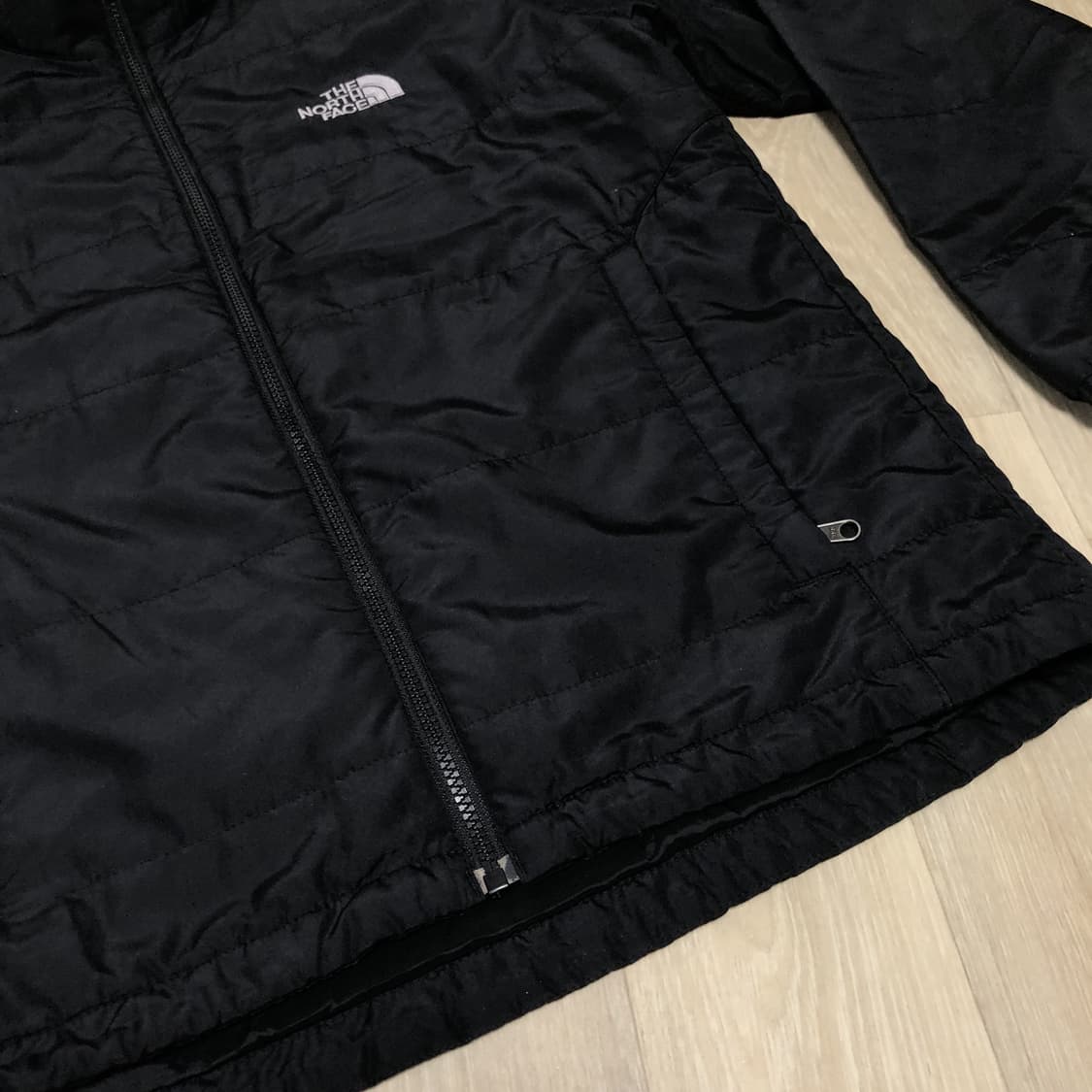 (M) 노스페이스 NORTH FACE 하이넥 블랙 점퍼 상품이미지4