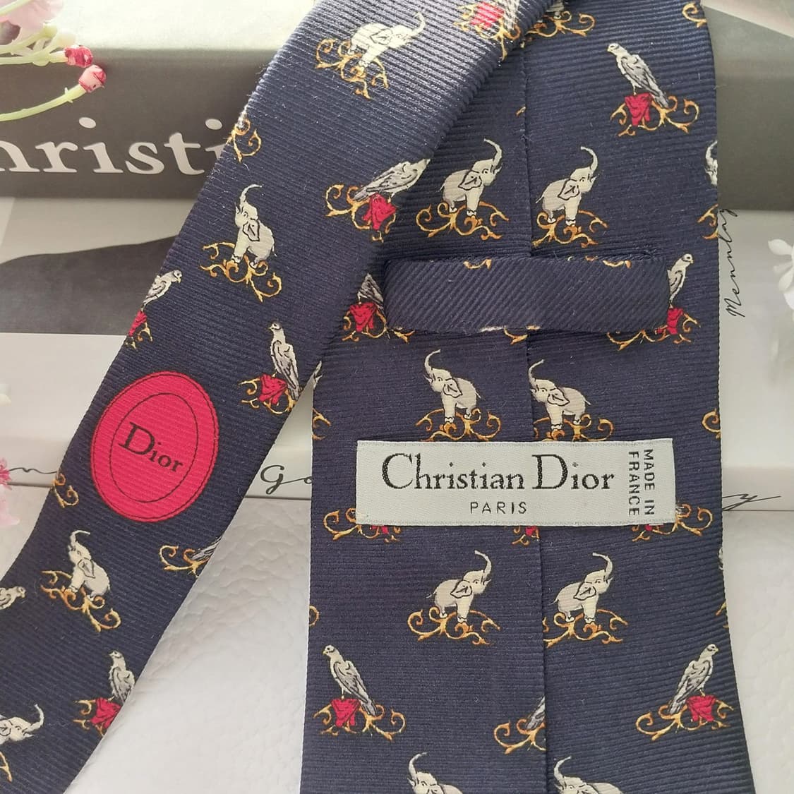 디올 실크 네이비 코끼리 패턴 넥타이 9.8cm A+등급 K1629
 상품이미지5