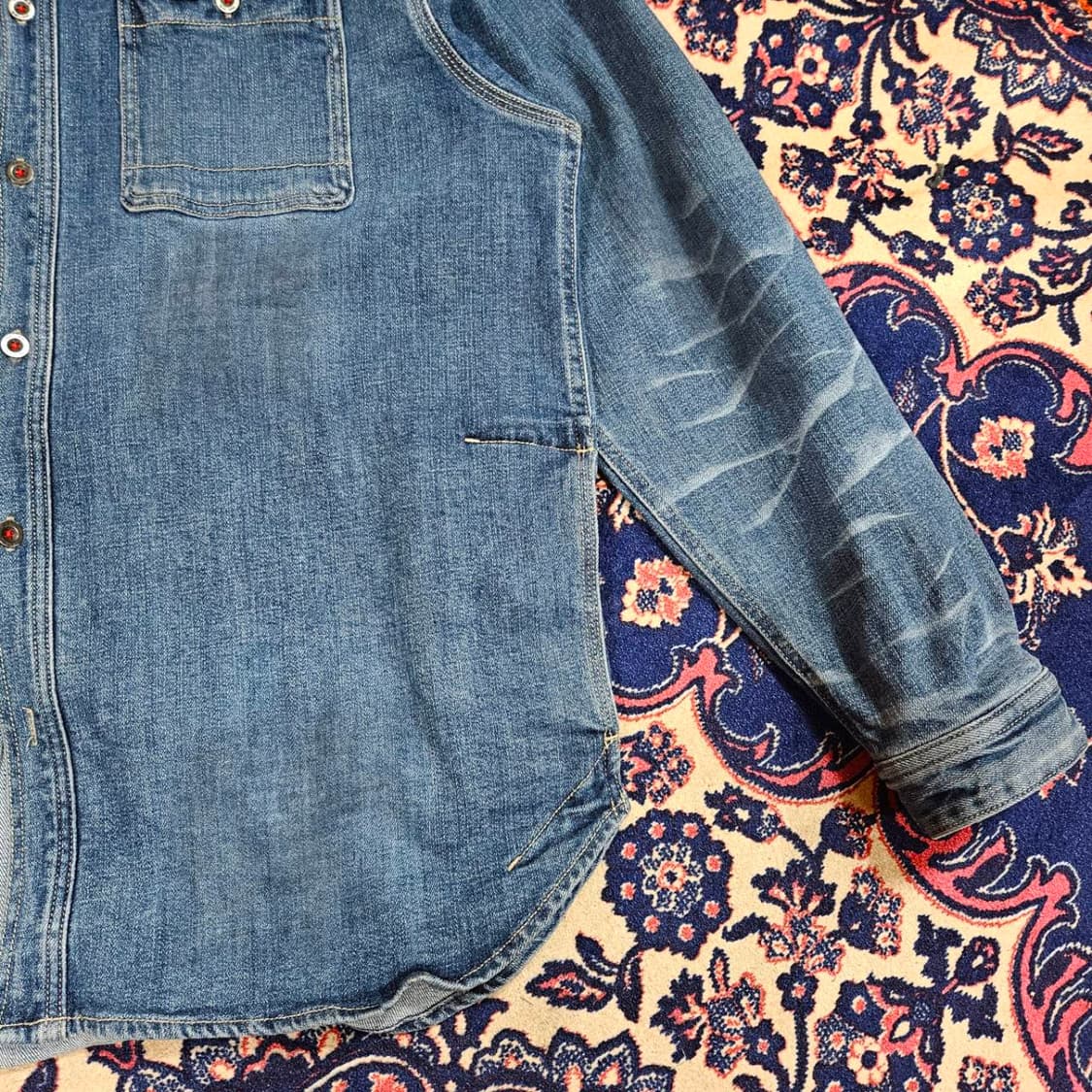 시리즈(Series) 21FW 심플링 워시드 루즈핏 데님 자켓
 상품이미지3