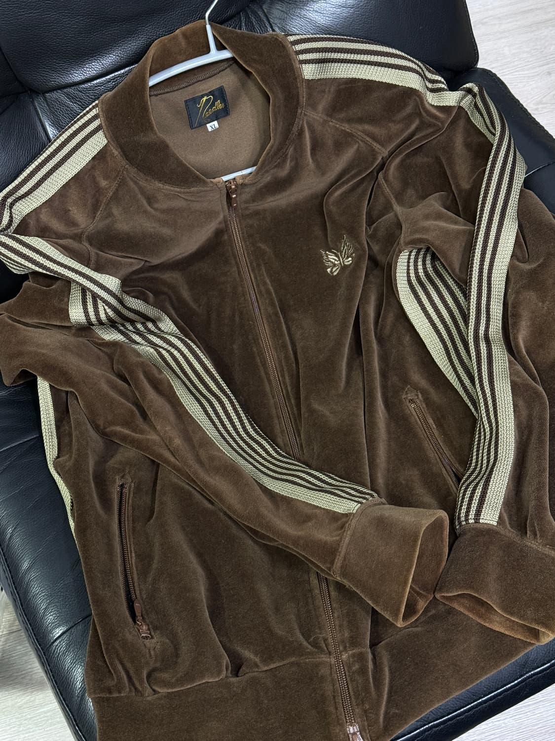 니들스 벨루어 트랙자켓 브라운 XL 상품이미지1