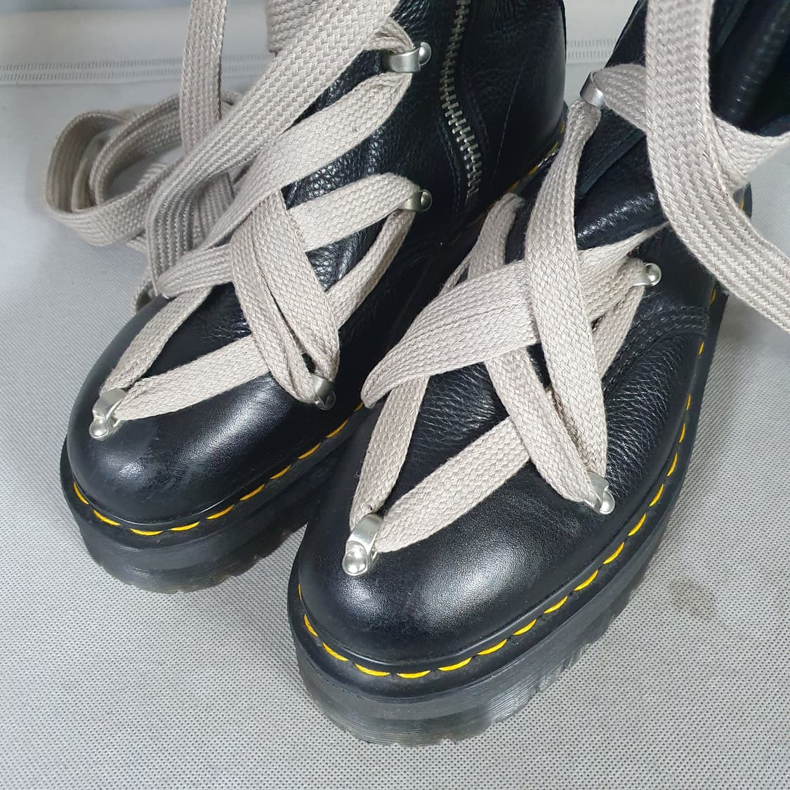 닥터마틴 X 릭 오웬스 1460 펜타그램 점보 레이스 부츠 상품이미지3