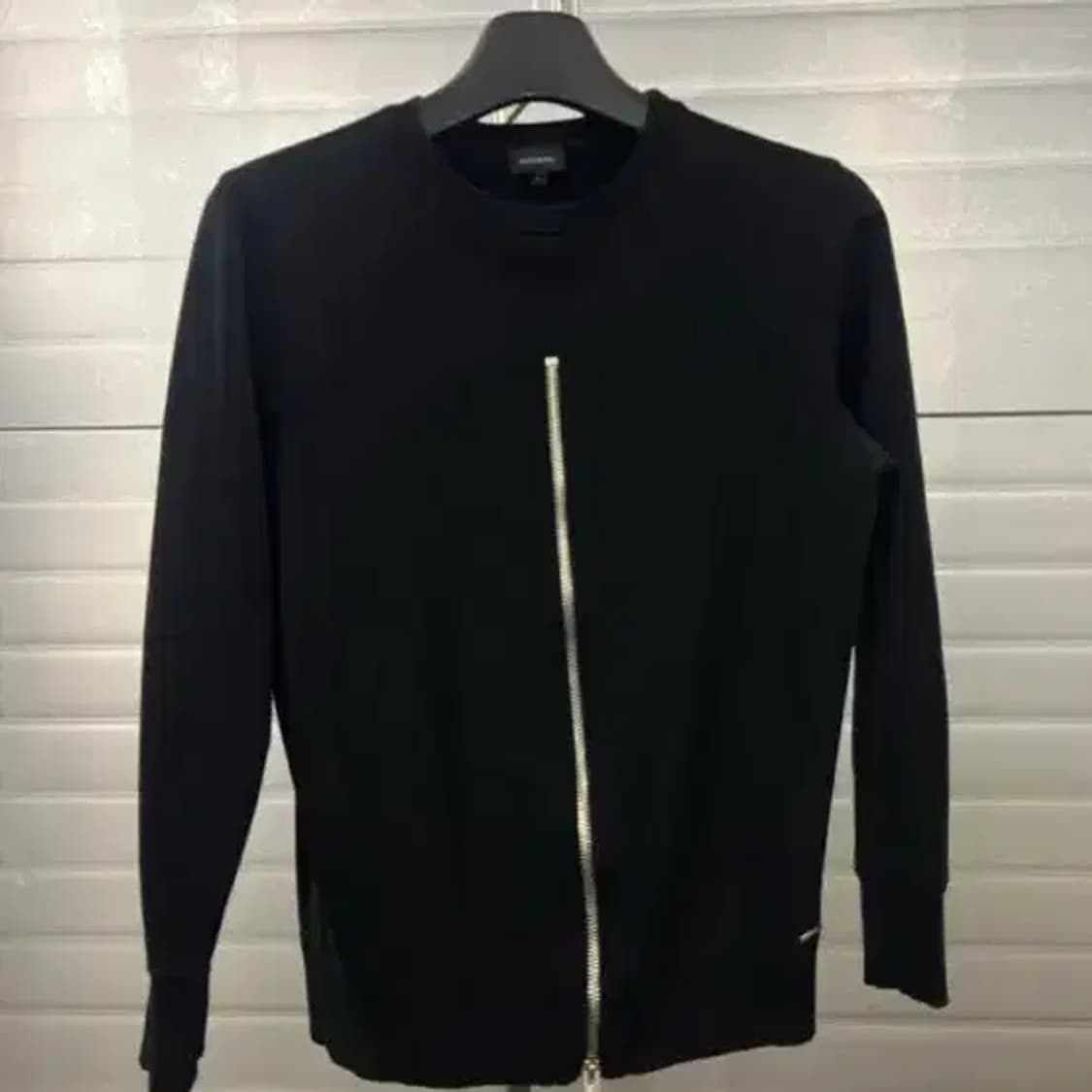 DIESEL 블랙 지퍼 맨투맨 S 90 상품이미지2
