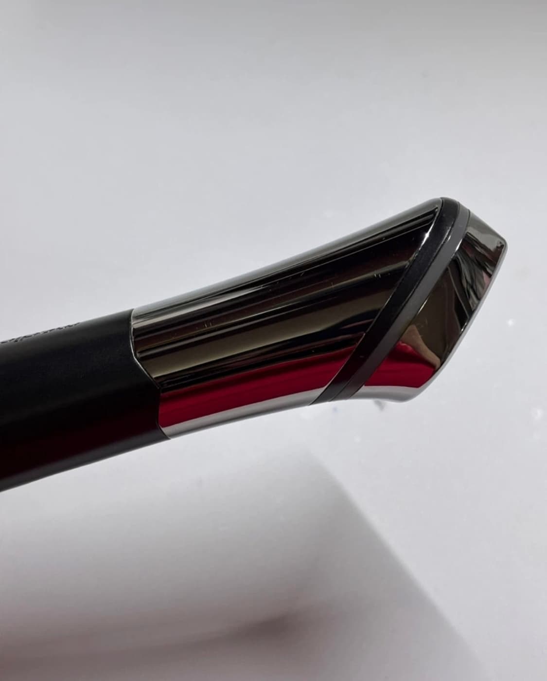 메디큐브 에이지알 부스터힐러 상품이미지3