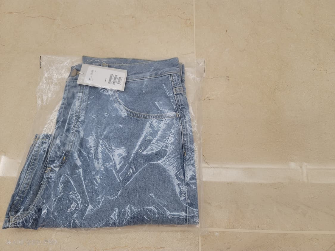 [32] COS 릴랙스드 핏 데님 쇼츠 상품이미지1