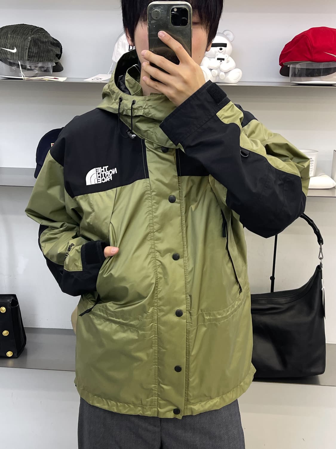 노스페이스 90s 마운틴 라이트 GTX 자켓 상품이미지1