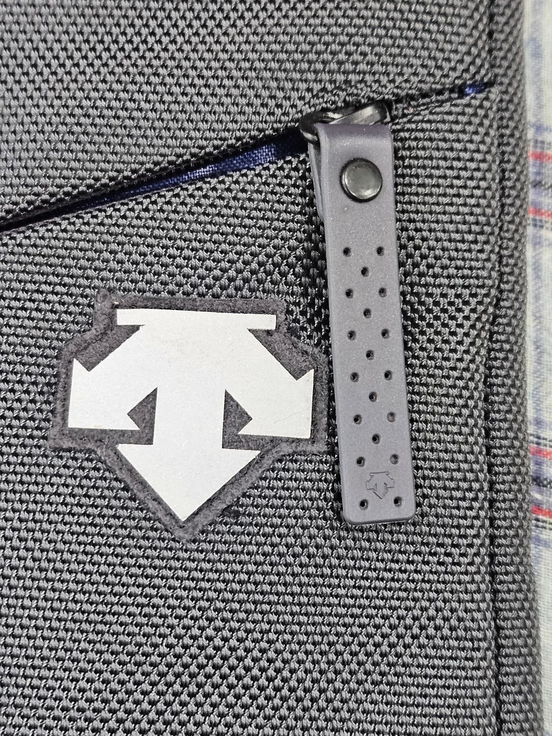 데상트 미니 크로스백  상품이미지4