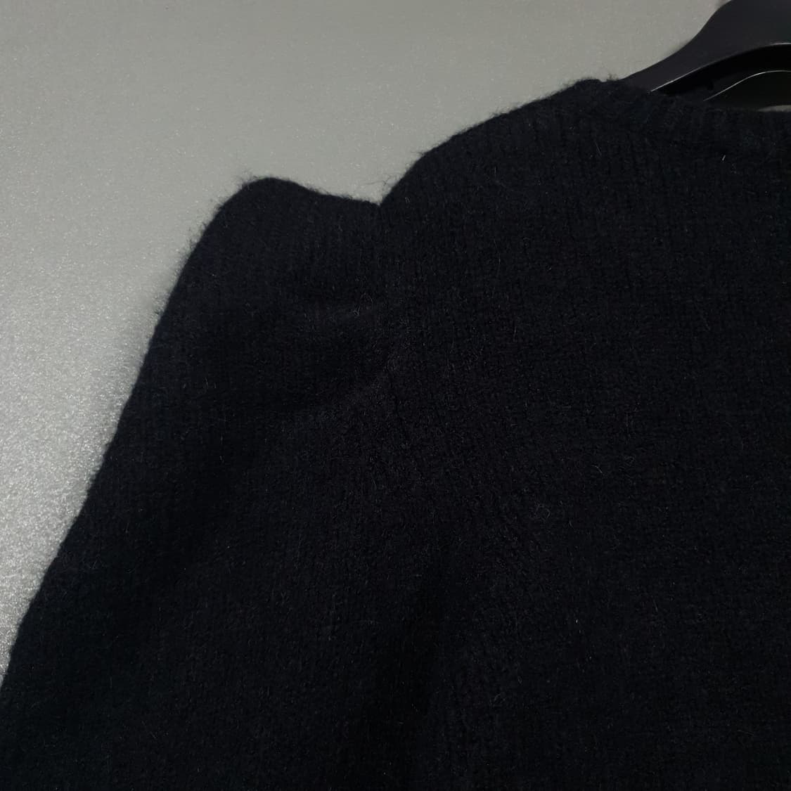 이로 IRO 신형 22FW 퍼프 숄더 울 크롭 니트 스웨터 블랙 여성 S 상품이미지8