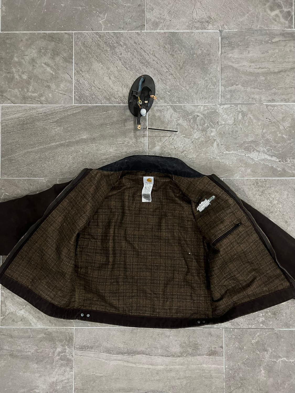 ( XL) 칼하트 디트로이트 자켓 J97 DKB 다크브라운 상품이미지3