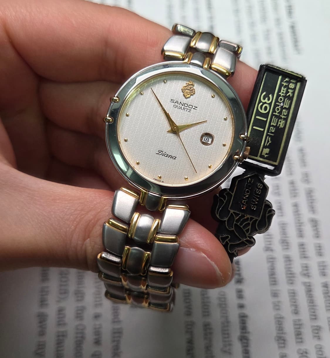 데드스탁] 빈티지 산도즈 다이아나 입체다이얼 칼침핸즈 쿼츠 남성용
 상품이미지5