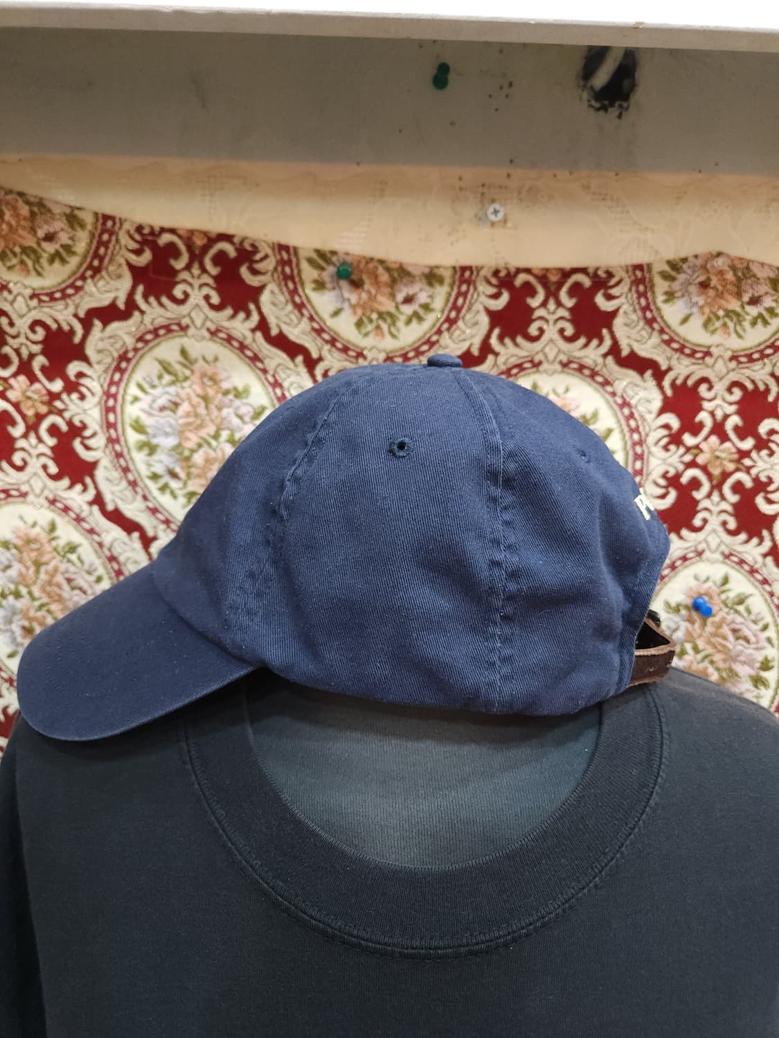폴로 랄프로렌 네이비 가죽스트랩 볼캡

 상품이미지3