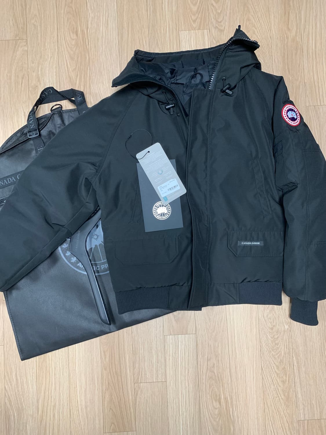 캐나다구스 25FW 칠리왁 봄버 패딩 점퍼 블랙 M(100~105) 상품이미지1