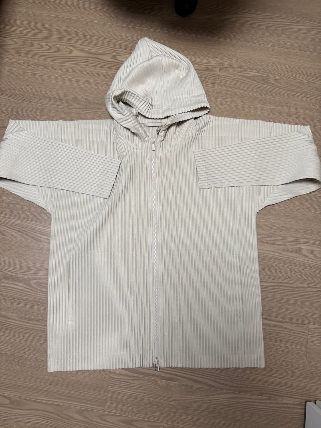 옴므플리세 후드 집업 베이지 3 상품이미지1